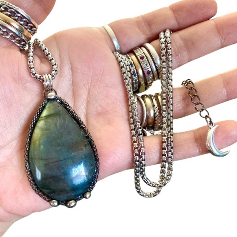 Natural dark blue green iridescent flash labradorite gemstone boho moon necklace - Picture 3 of 14